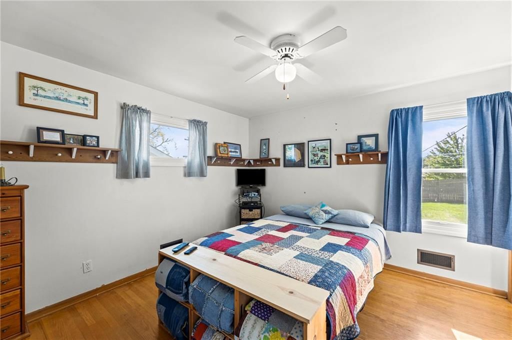 Photo 9 of 19 - 8809 W 94th Street, Overland Park, KS 66212