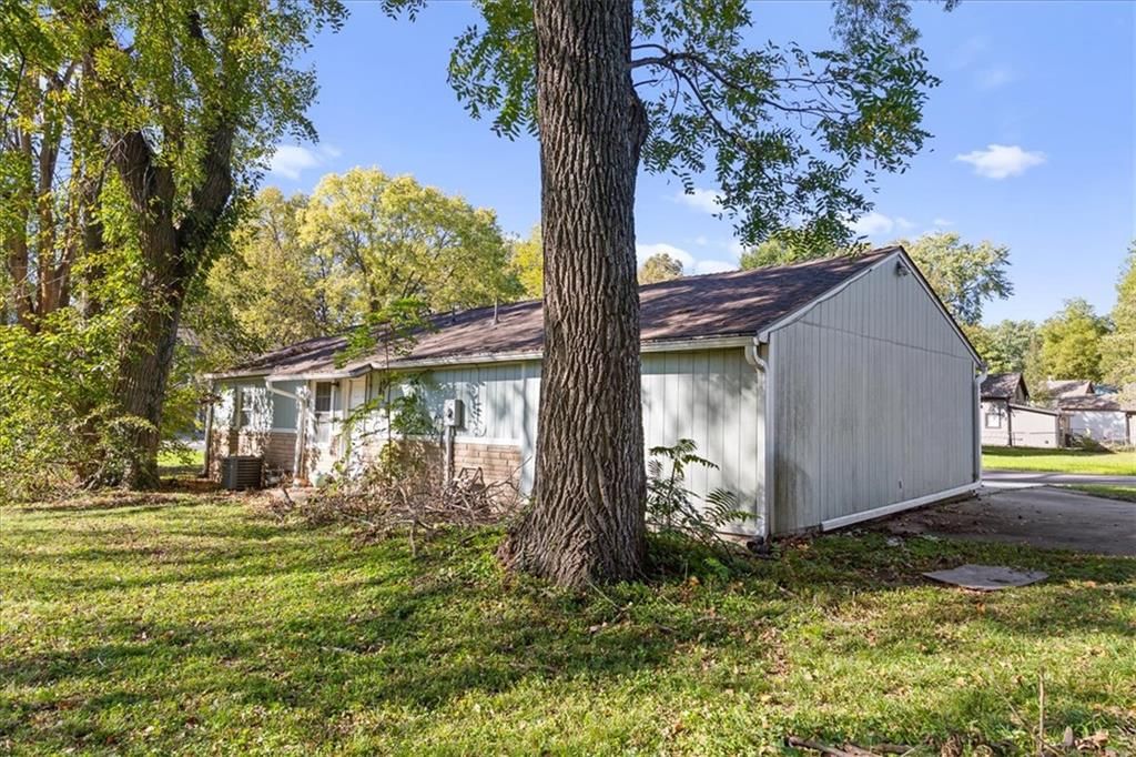 700 E Fair Street, Independence, MO: listing photo 2
