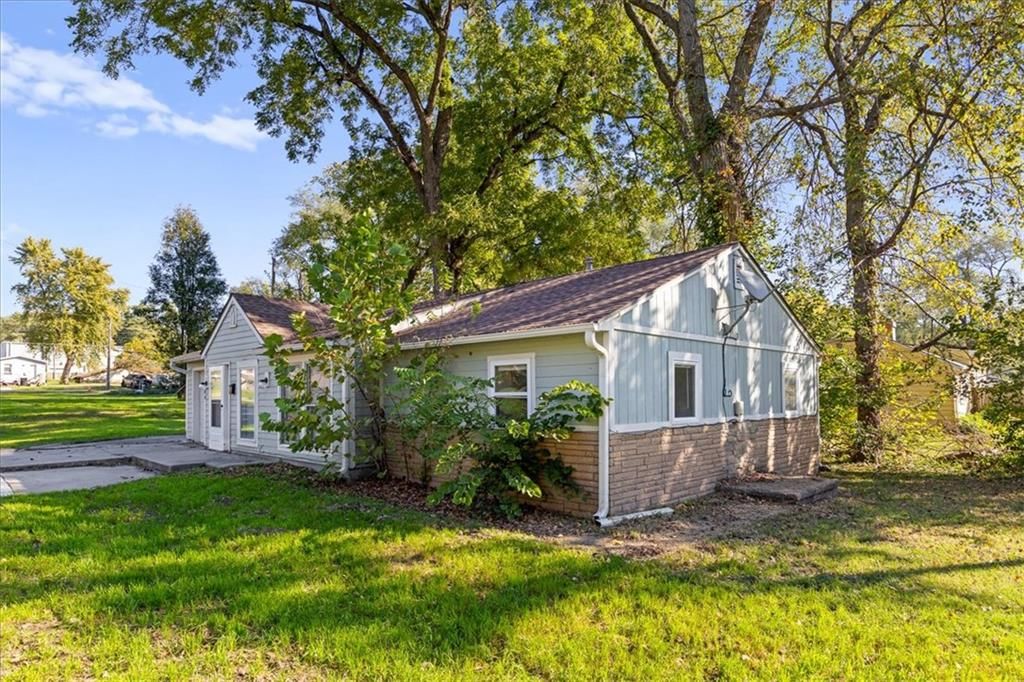 700 E Fair Street, Independence, MO: listing photo 3