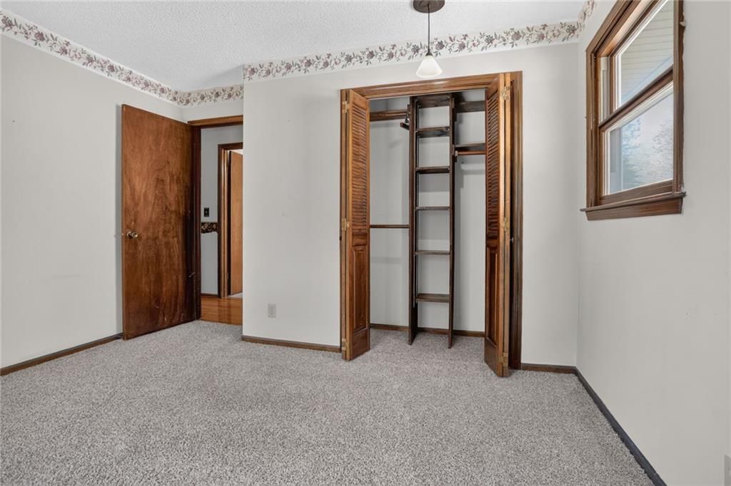 Photo 16 of 32 - 1528 NE 99th Street, Kansas City, MO 64155