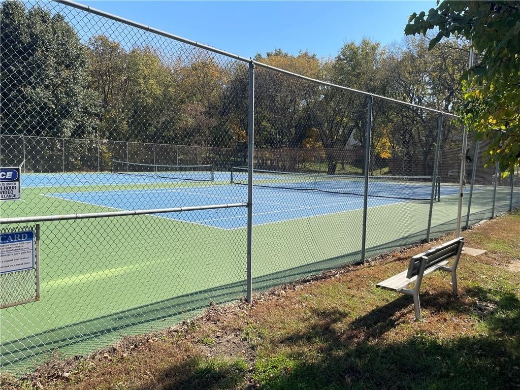 Photo 32 of 32 - 1528 NE 99th Street, Kansas City, MO 64155