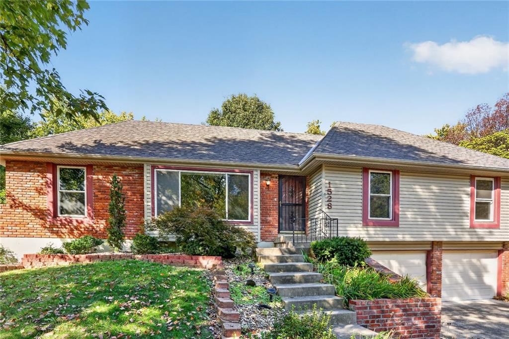 1528 NE 99th Street, Kansas City, MO