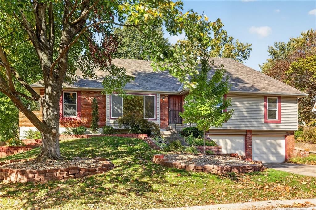Photo 28 of 32 - 1528 NE 99th Street, Kansas City, MO 64155