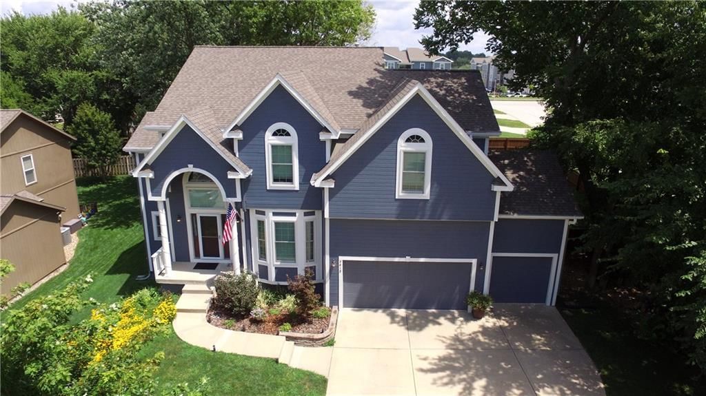 7415 Meadowsweet Lane, Shawnee, KS: listing photo 2
