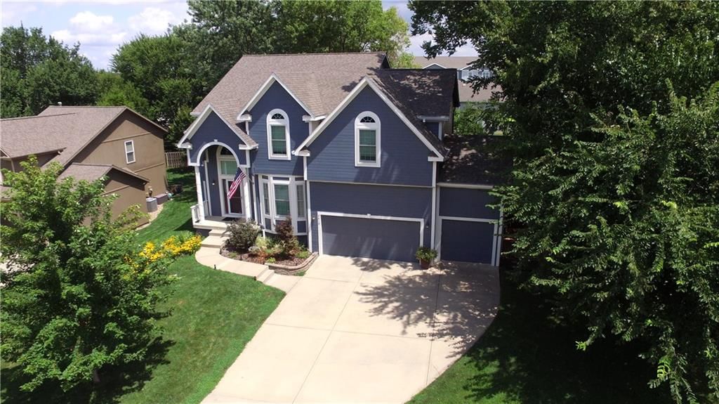 7415 Meadowsweet Lane, Shawnee, KS