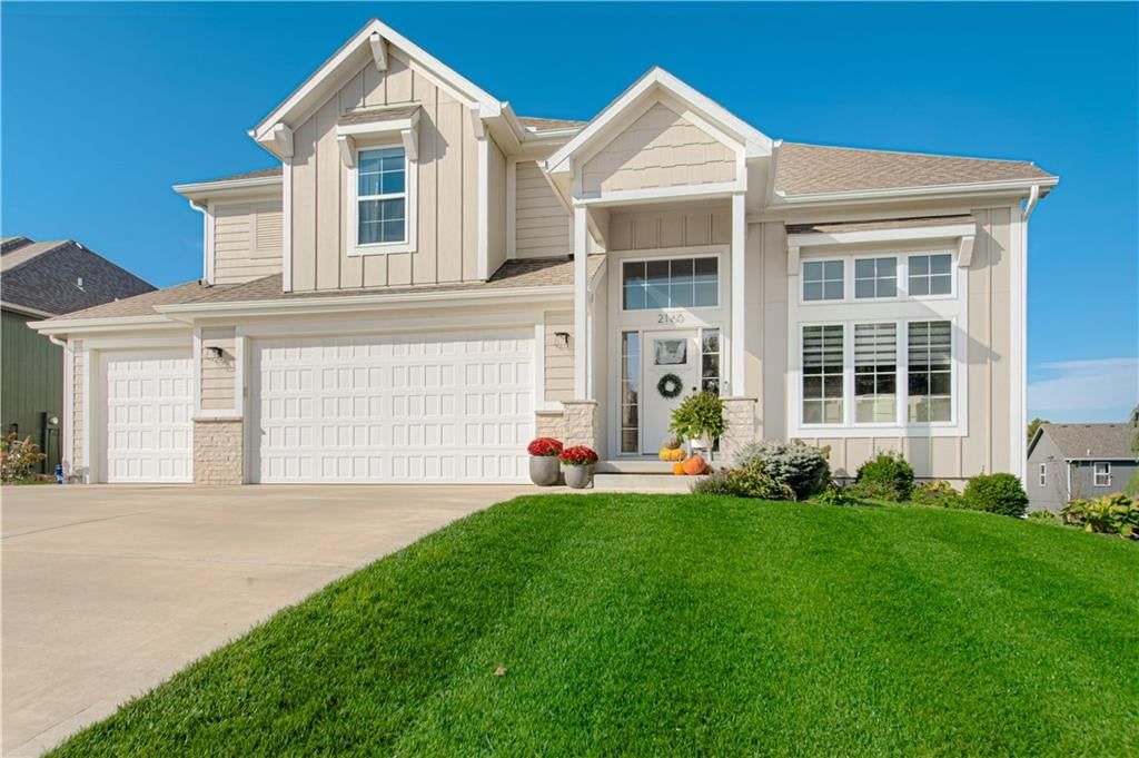2160 Hay Market Court, Liberty, MO: listing photo 2