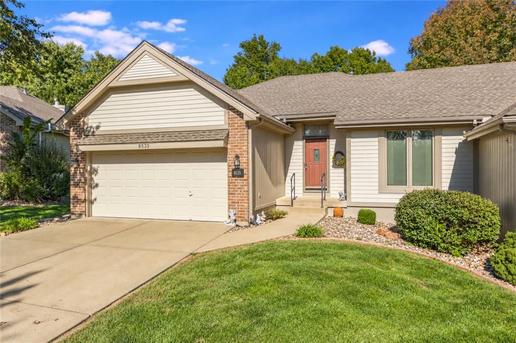 8535 Chatham Circle, Kansas City, MO: listing photo 3