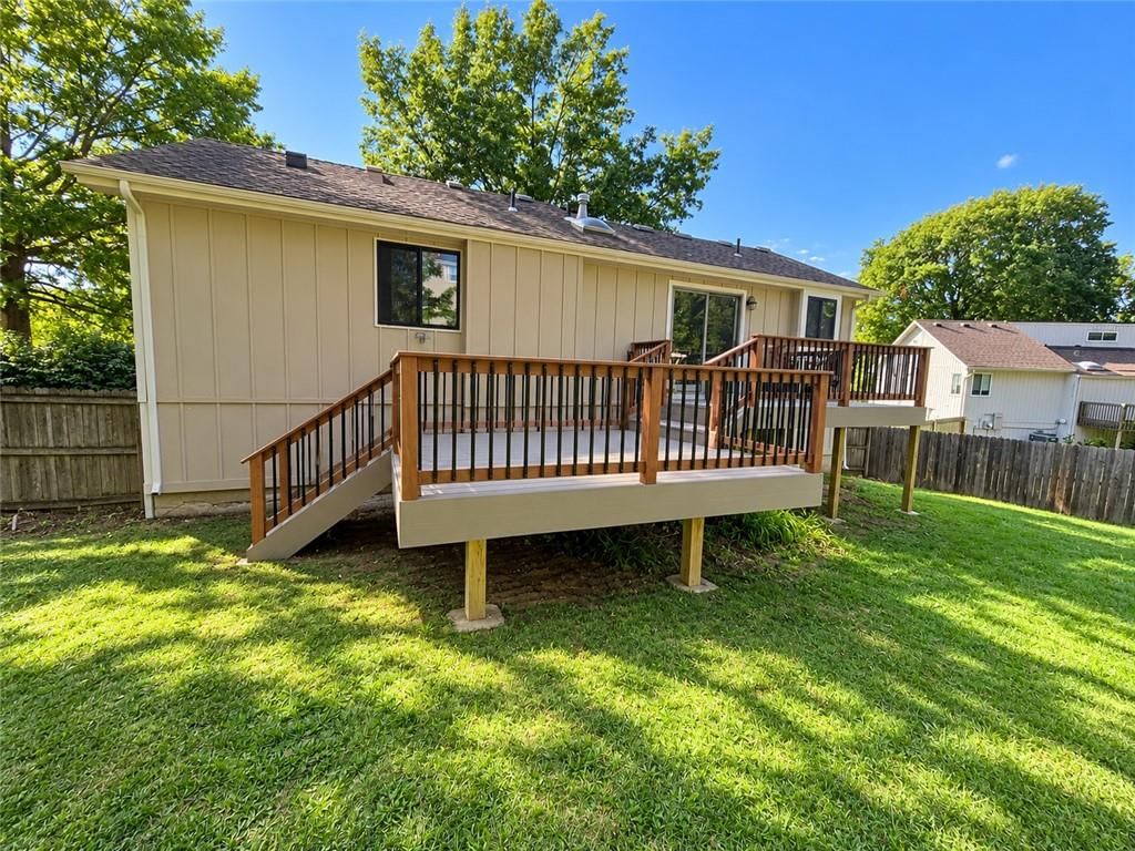 14608 Brentwood Drive, Lenexa, KS: listing photo 2