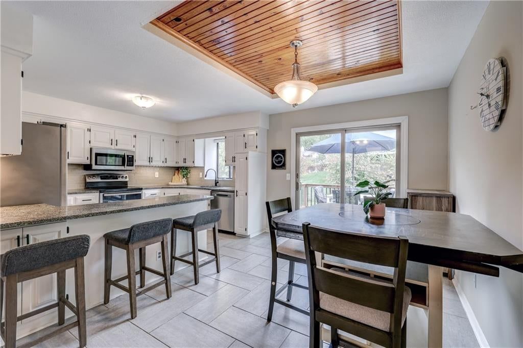 14608 Brentwood Drive, Lenexa, KS: listing photo 3