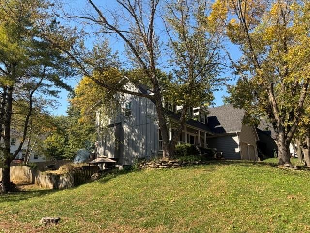 15621 W 80th Terrace, Lenexa, KS: listing photo 2