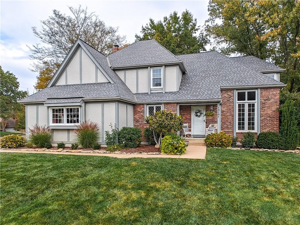 12131 Farley Street, Overland Park, KS: listing photo 3