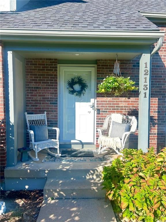 12131 Farley Street, Overland Park, KS: listing photo 2