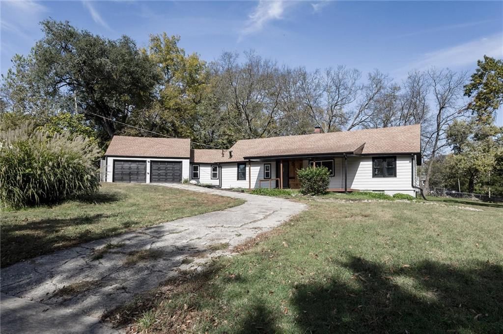 8144 Wabash Avenue, Kansas City, MO: listing photo 2