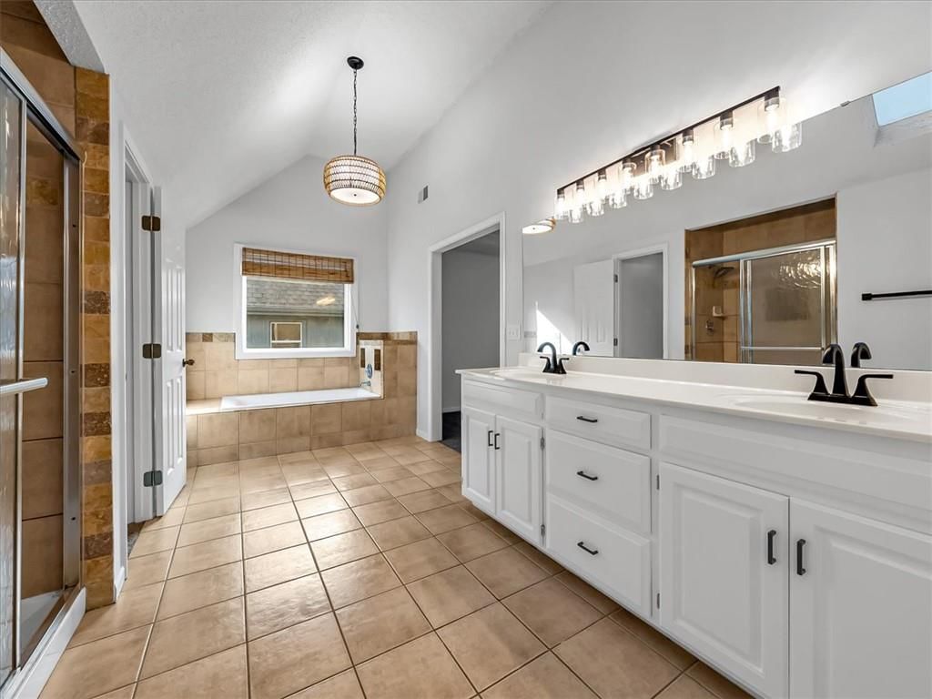 Photo 28 of 46, 15700 S Apache Street, Olathe, KS 66062