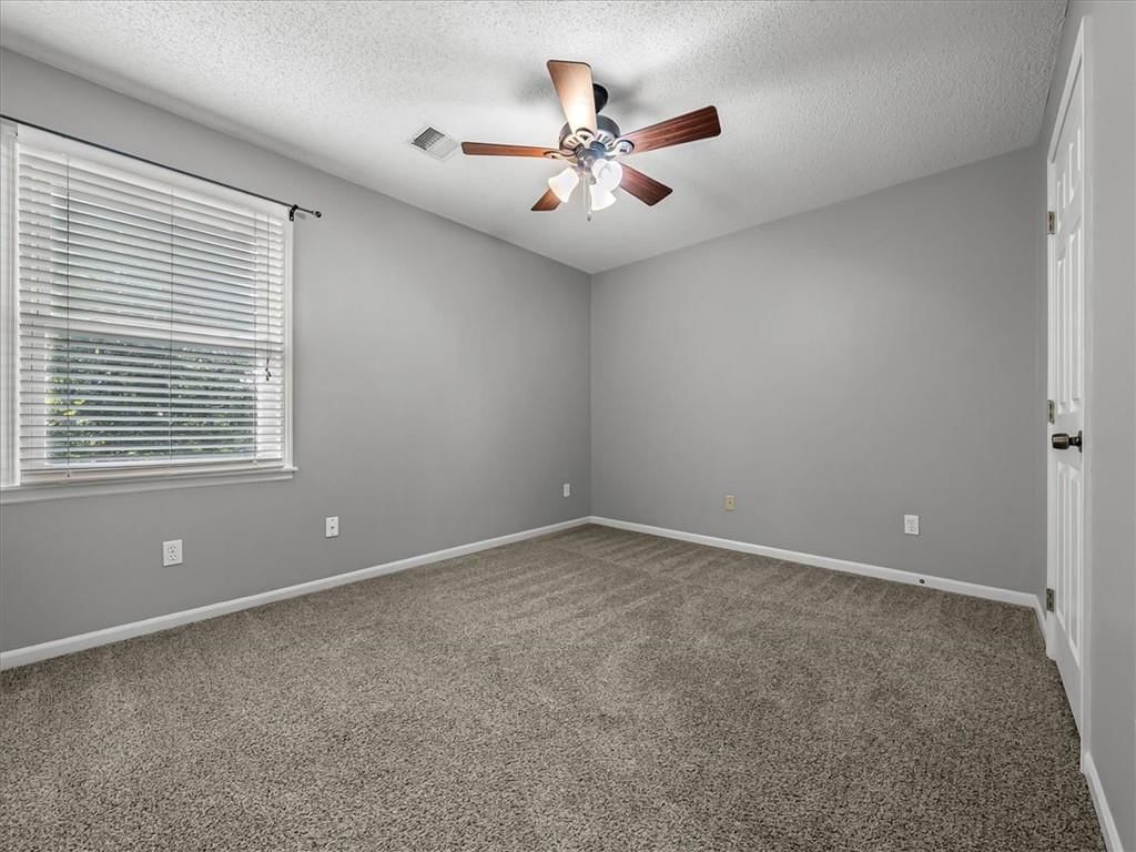 Photo 35 of 46 - 15700 S Apache Street, Olathe, KS 66062