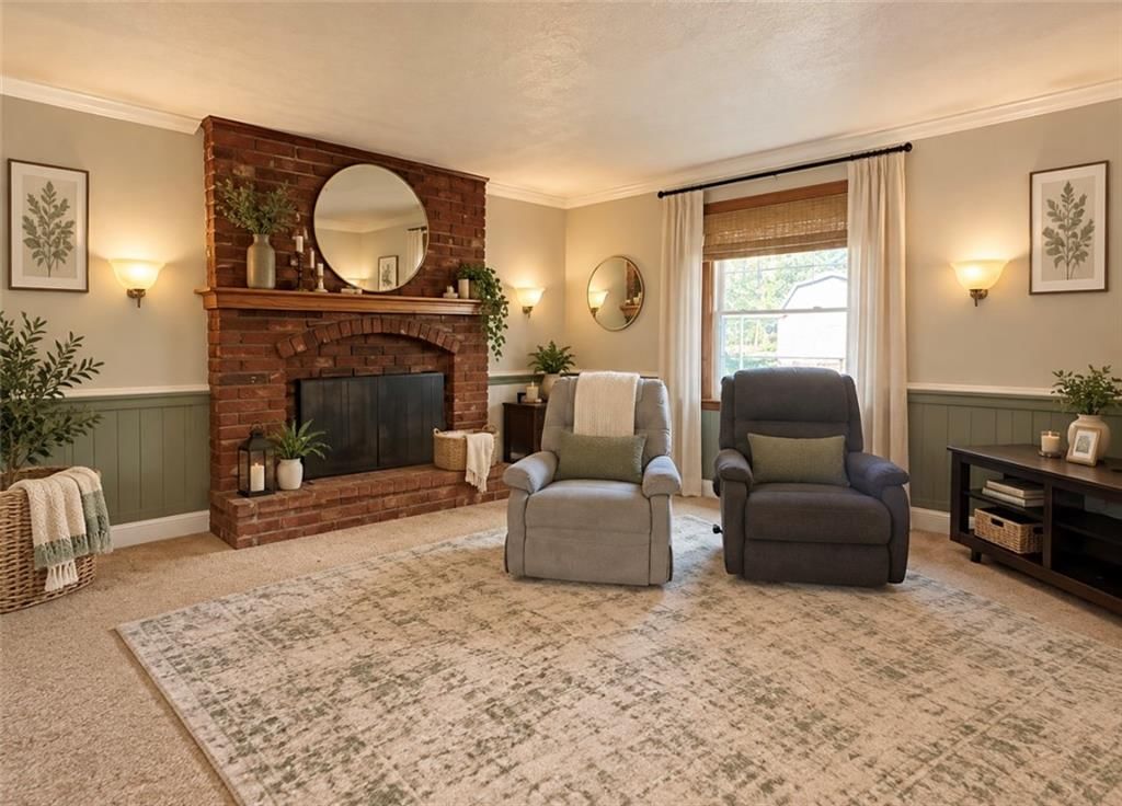 Wainscoting or board and batten at 15400 37th Terrace S, Independence, MO 64055