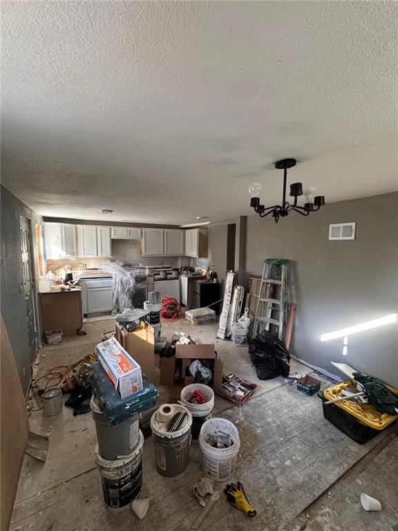 Photo 32 of 37 - 4924 Agnes Avenue, Kansas City, MO 64130