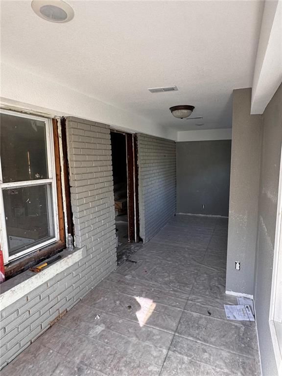 Photo 8 of 37 - 4924 Agnes Avenue, Kansas City, MO 64130