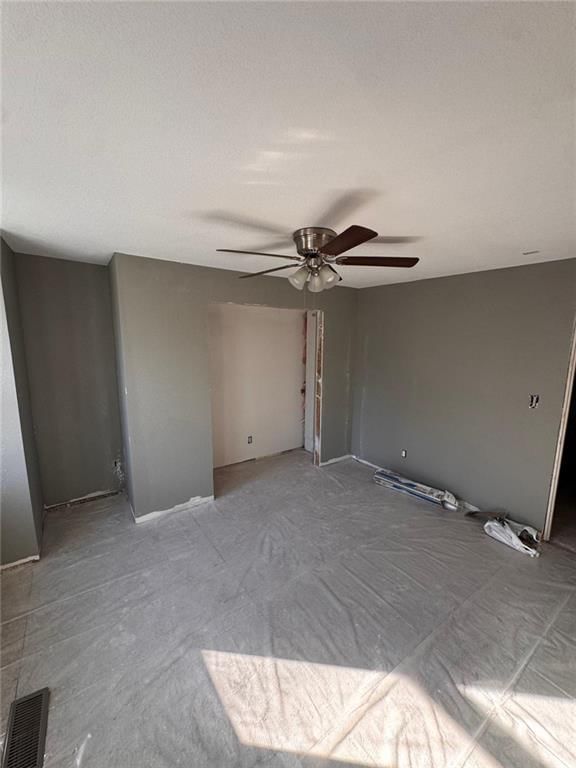 4924 Agnes Avenue, Kansas City, MO: listing photo 3