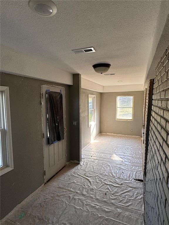 Photo 29 of 37 - 4924 Agnes Avenue, Kansas City, MO 64130