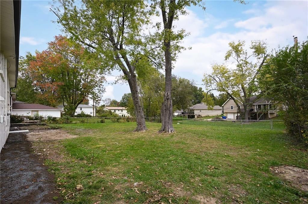 Photo 25 of 25 - 6813 N Tracy Avenue, Gladstone, MO 64118