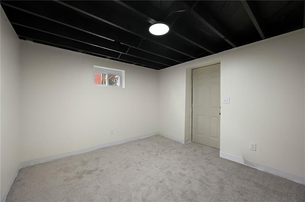 Photo 23 of 25 - 6813 N Tracy Avenue, Gladstone, MO 64118
