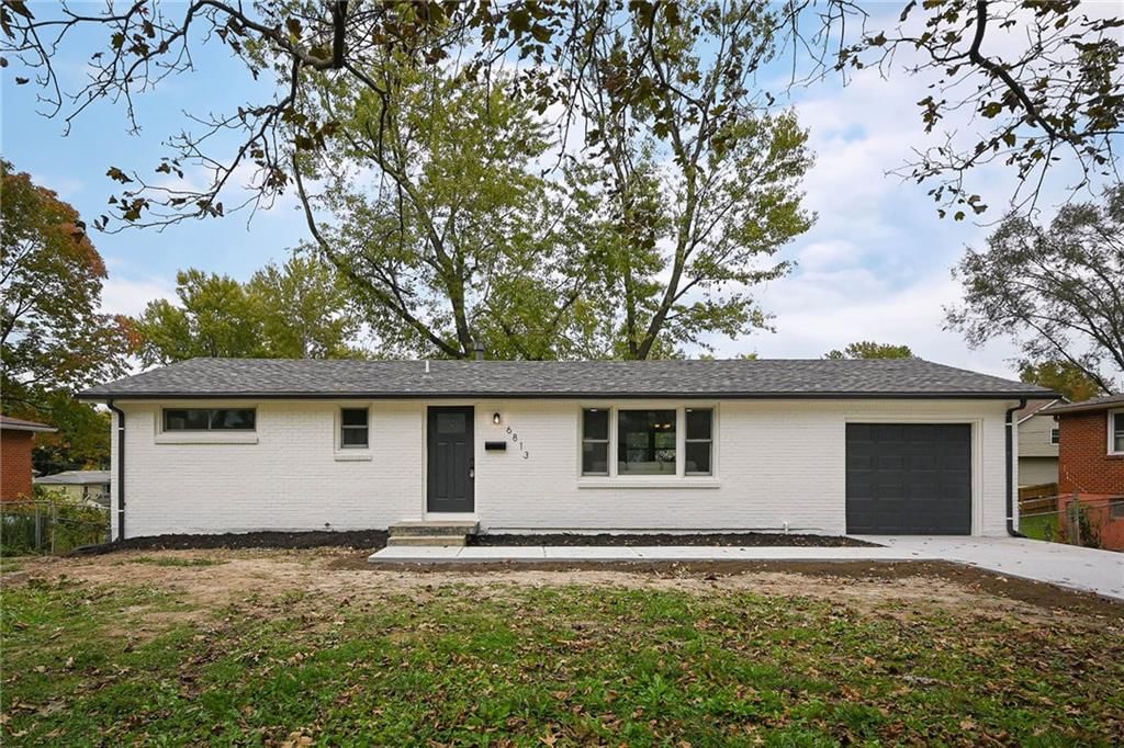 6813 N Tracy Avenue, Gladstone, MO: listing photo 3