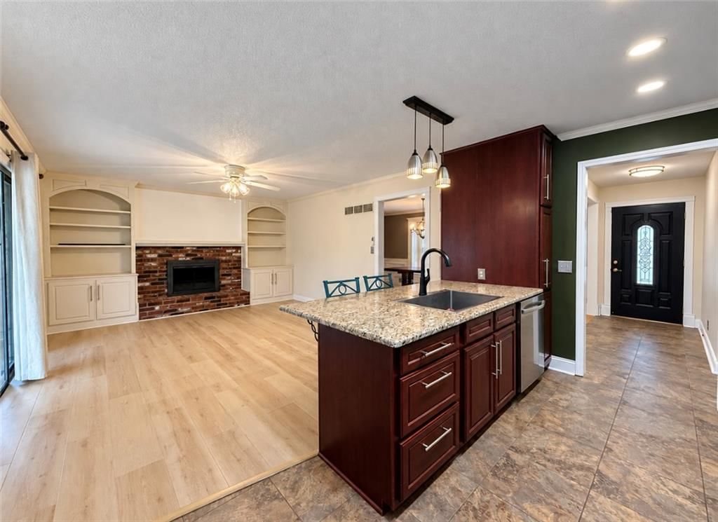 Photo 12 of 29 - 15109 E 40th Street S, Independence, MO 64055
