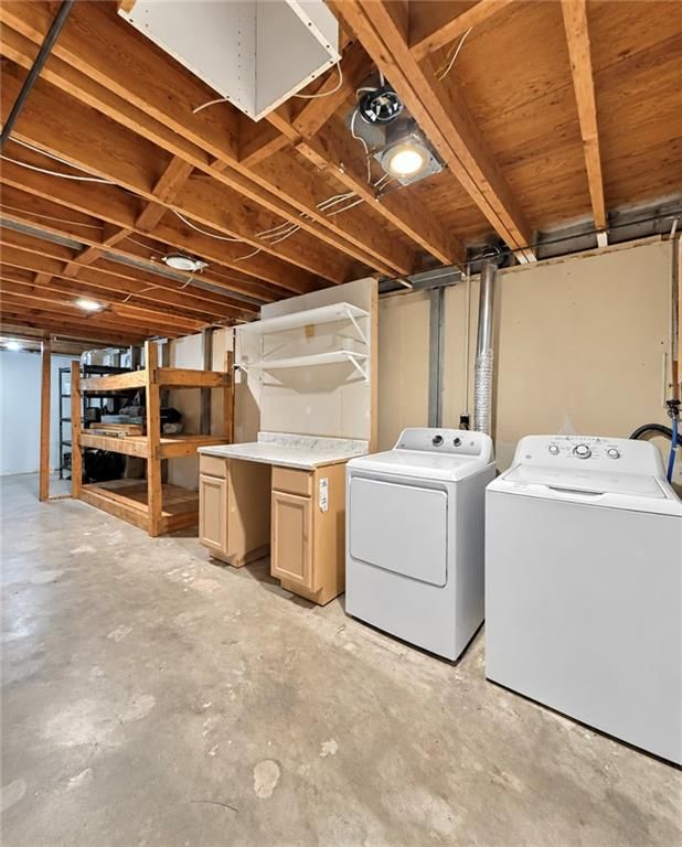 Ceiling beams at 15109 E 40th Street S, Independence, MO 64055