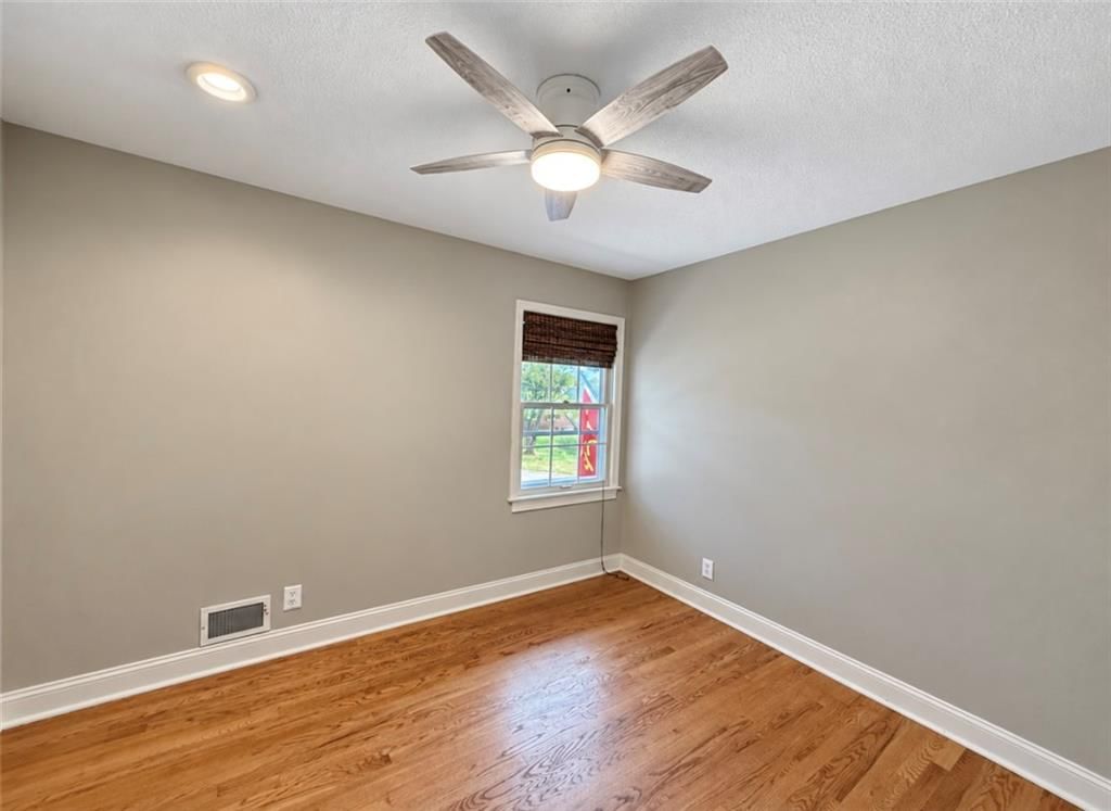 Photo 13 of 29 - 15109 E 40th Street S, Independence, MO 64055