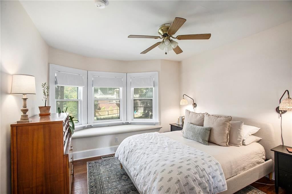 Photo 10 of 30 - 4346 Campbell Street, Kansas City, MO 64110