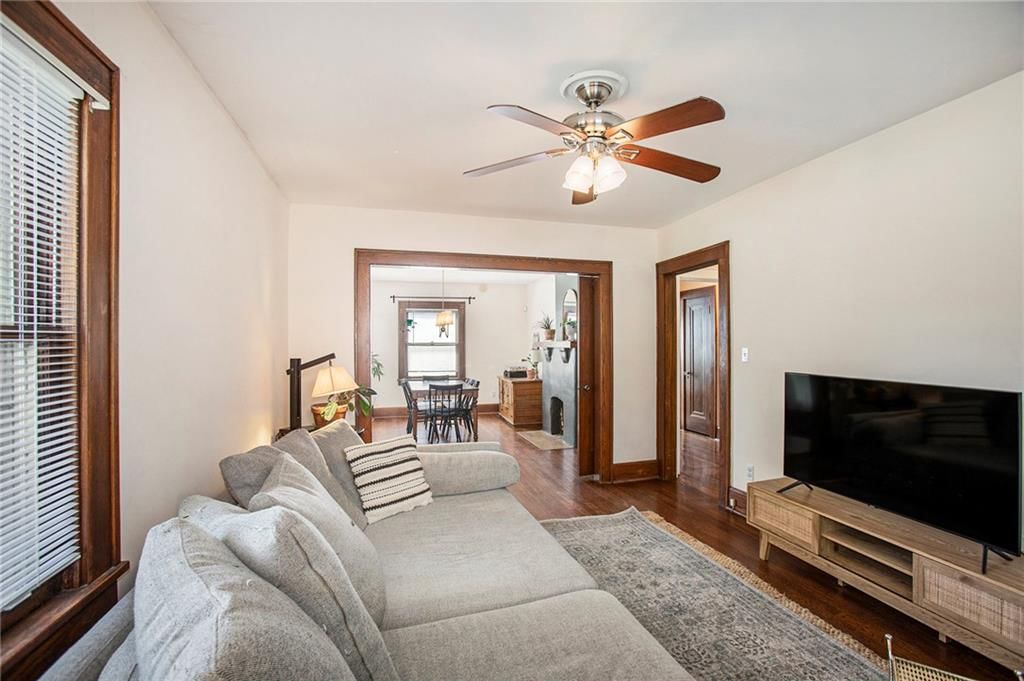 Photo 7 of 30 - 4346 Campbell Street, Kansas City, MO 64110