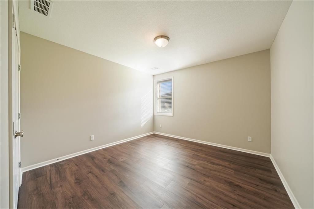 Photo 23 of 27 - 18909 Corbin Street, Spring Hill, KS 66083