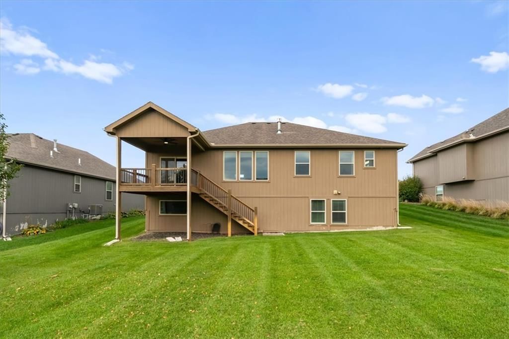 Photo 27 of 27 - 18909 Corbin Street, Spring Hill, KS 66083