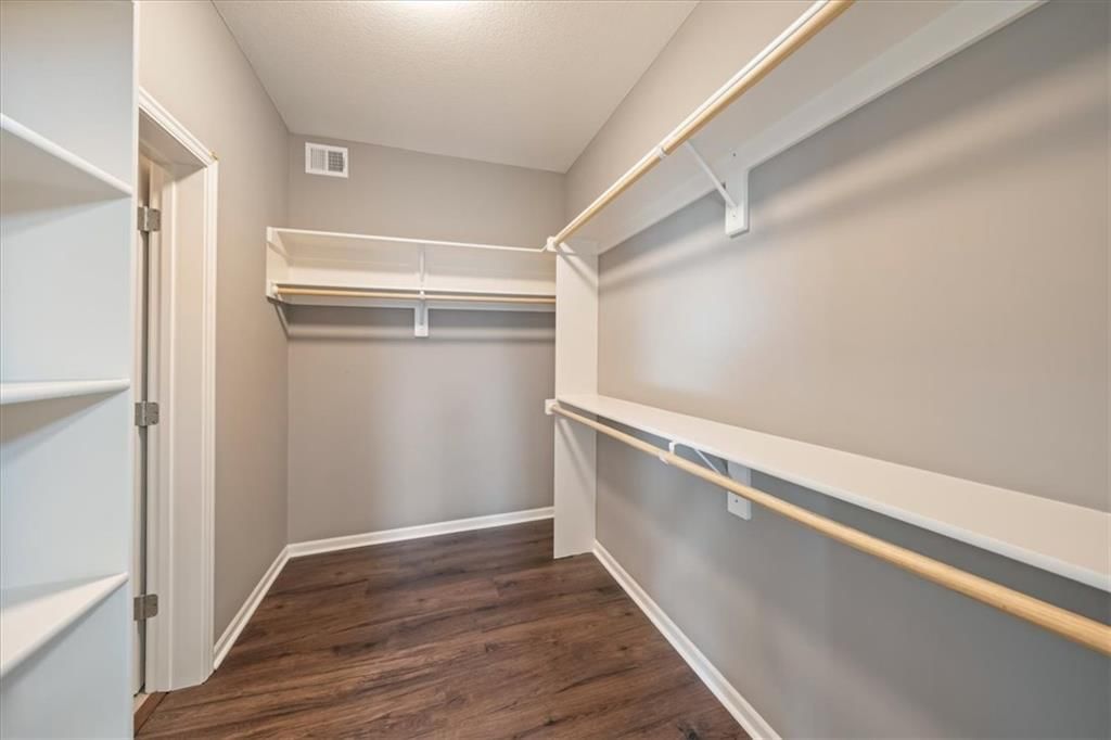 Photo 15 of 27 - 18909 Corbin Street, Spring Hill, KS 66083