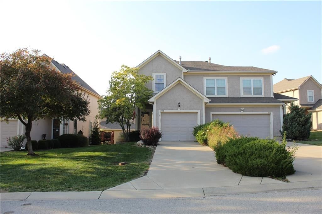 7118 MCCOY Street, Shawnee, KS: listing photo 3