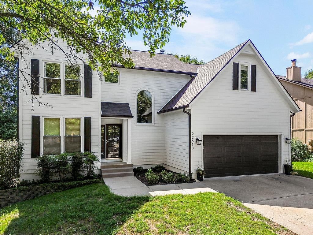 22613 W 49TH Terrace, Shawnee, KS: listing photo 2