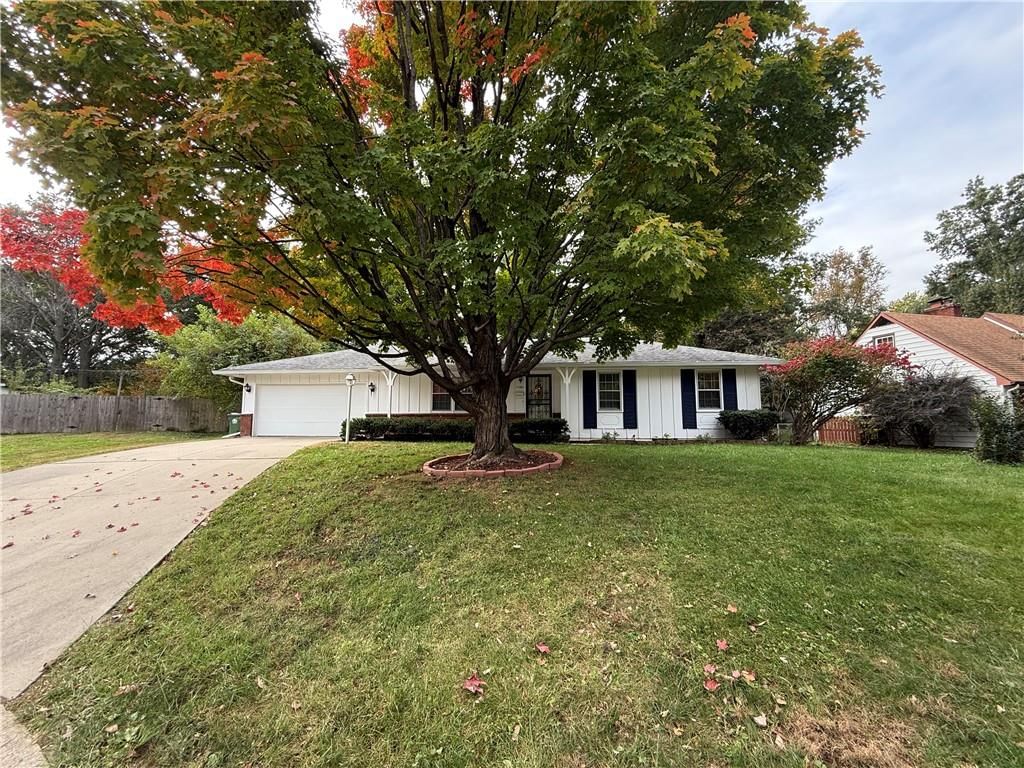 Photo 4 of 4 - 11301 E 53rd Terrace, Raytown, MO 64133