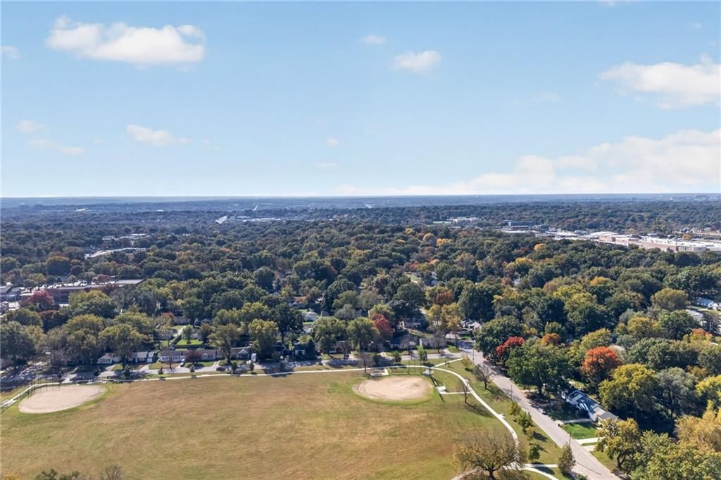 Photo 33 of 34 - 611 W 85th Street, Kansas City, MO 64114