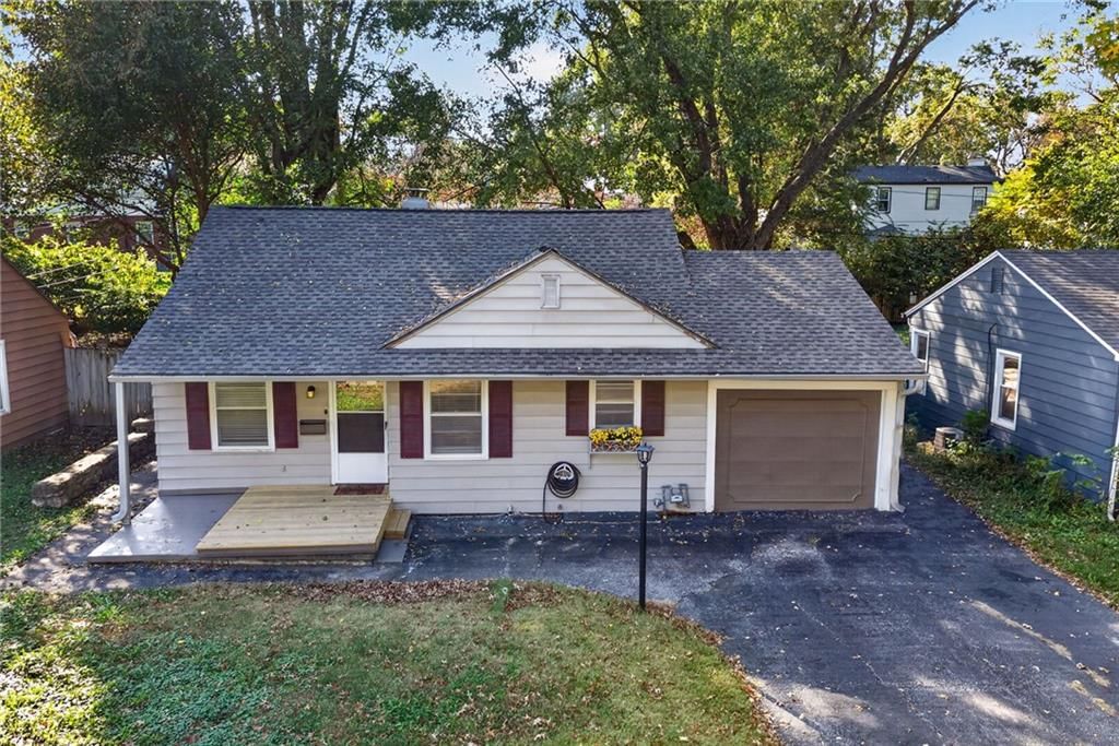 611 W 85th Street, Kansas City, MO: listing photo 3
