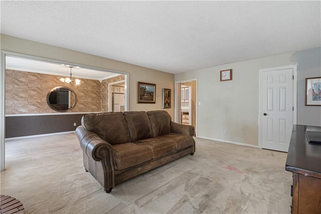 Photo 8 of 29 - 16925 E 4th Street S, Independence, MO 64056