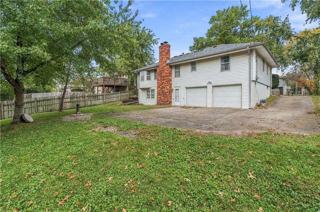 Photo 27 of 29 - 16925 E 4th Street S, Independence, MO 64056