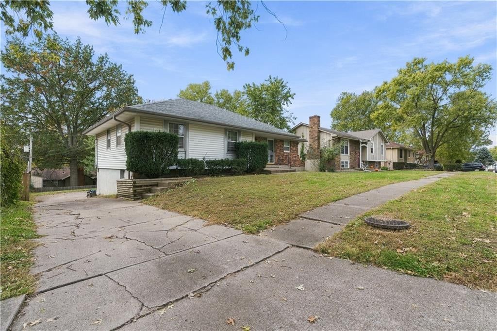 16925 E 4th Street S, Independence, MO: listing photo 3