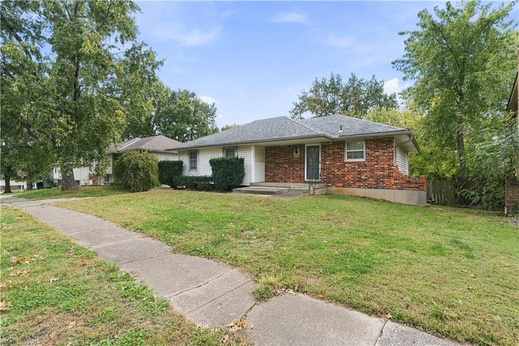 16925 E 4th Street S, Independence, MO: listing photo 2