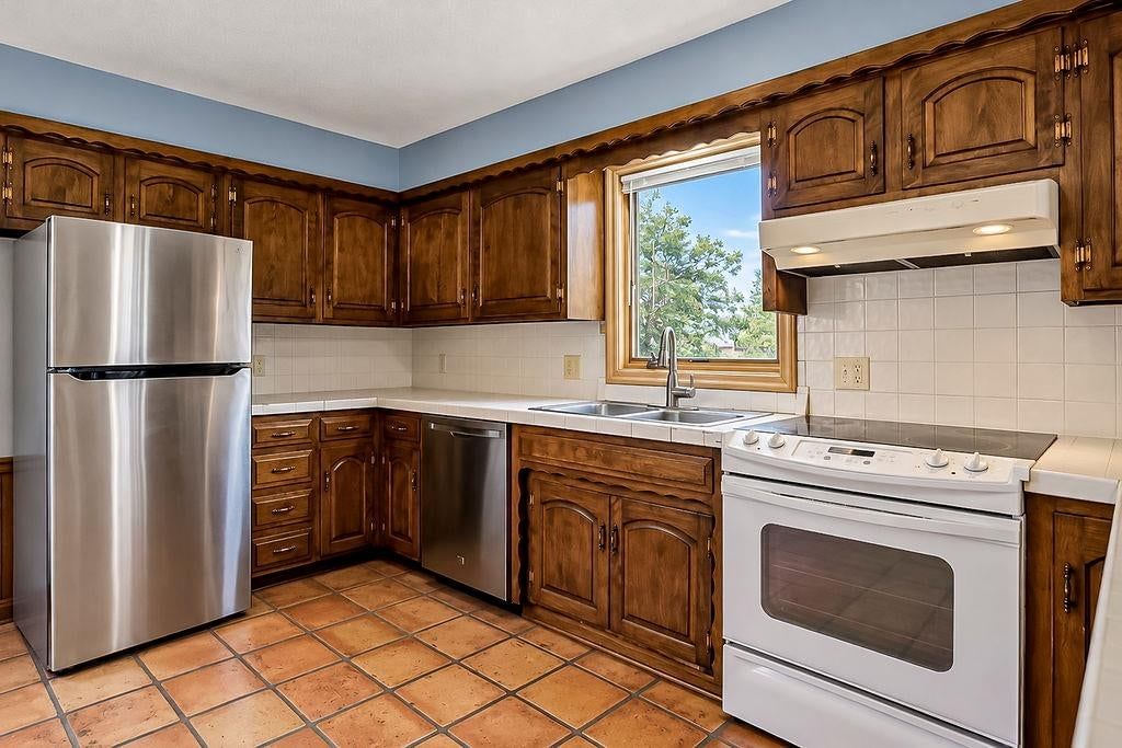 Photo 11 of 40 - 25025 W 143rd Street, Olathe, KS 66061