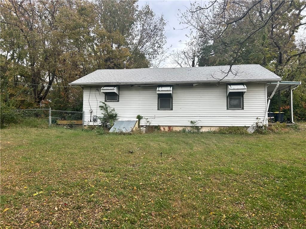6900 NE 55th Street, Kansas City, MO: listing photo 3