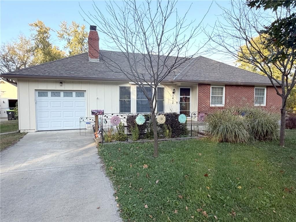 7412 E 130 Street, Grandview, MO