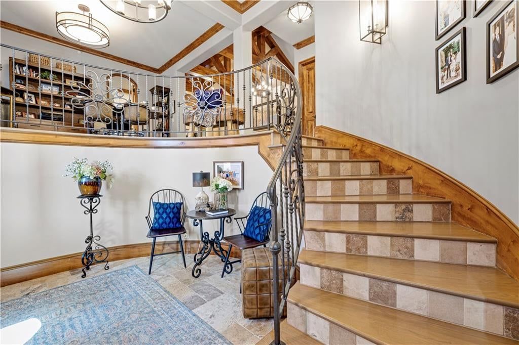 3210 W 137th Street, Leawood, KS: listing photo 3