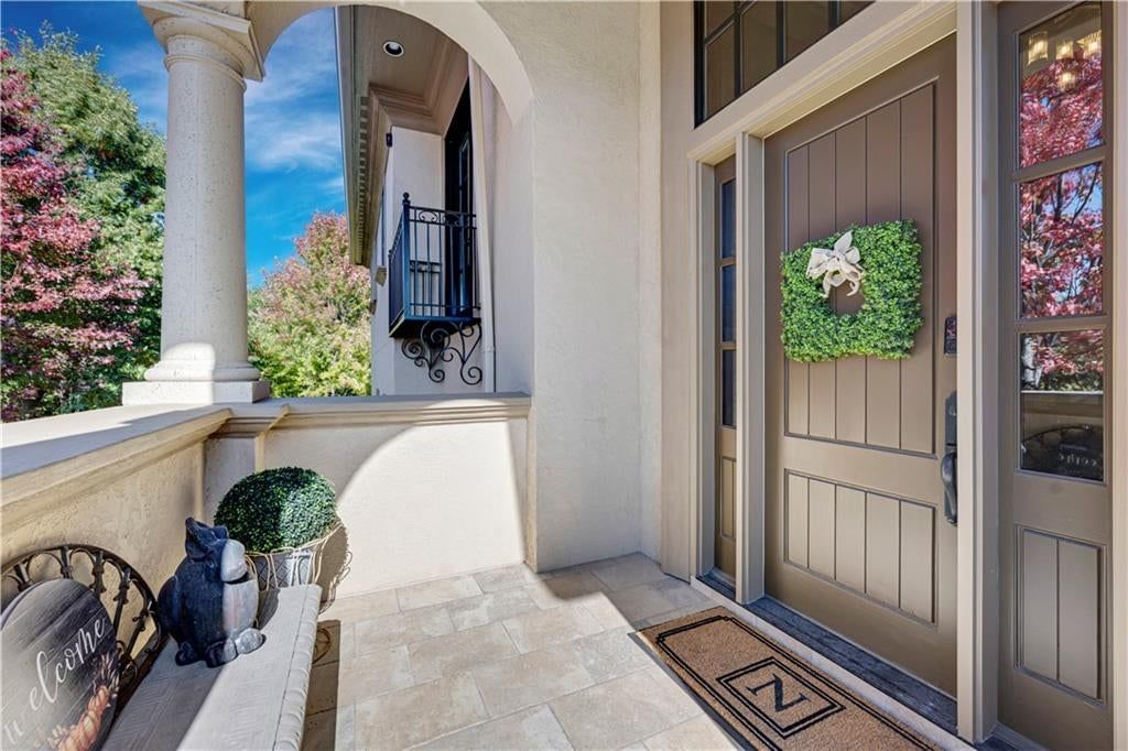 3210 W 137th Street, Leawood, KS: listing photo 2