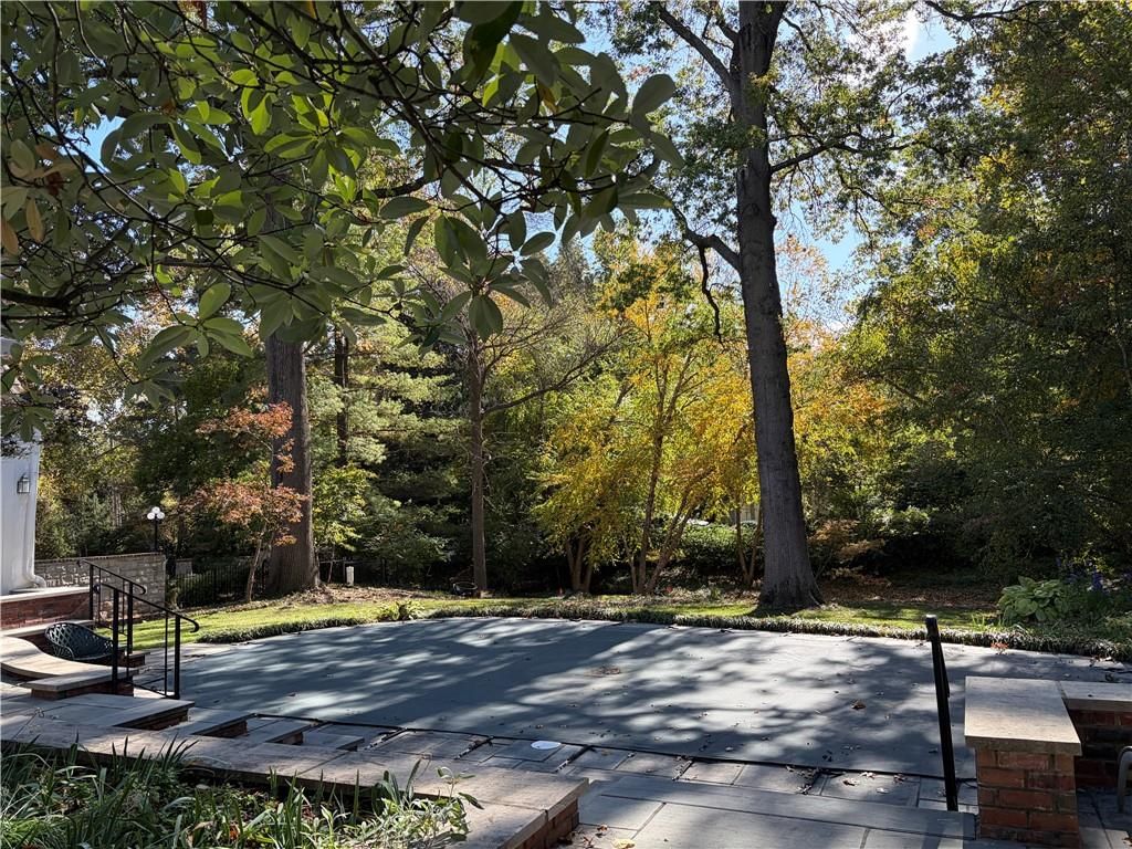 Photo 8 of 8 - 3309 W 63rd Street, Mission Hills, KS 66208